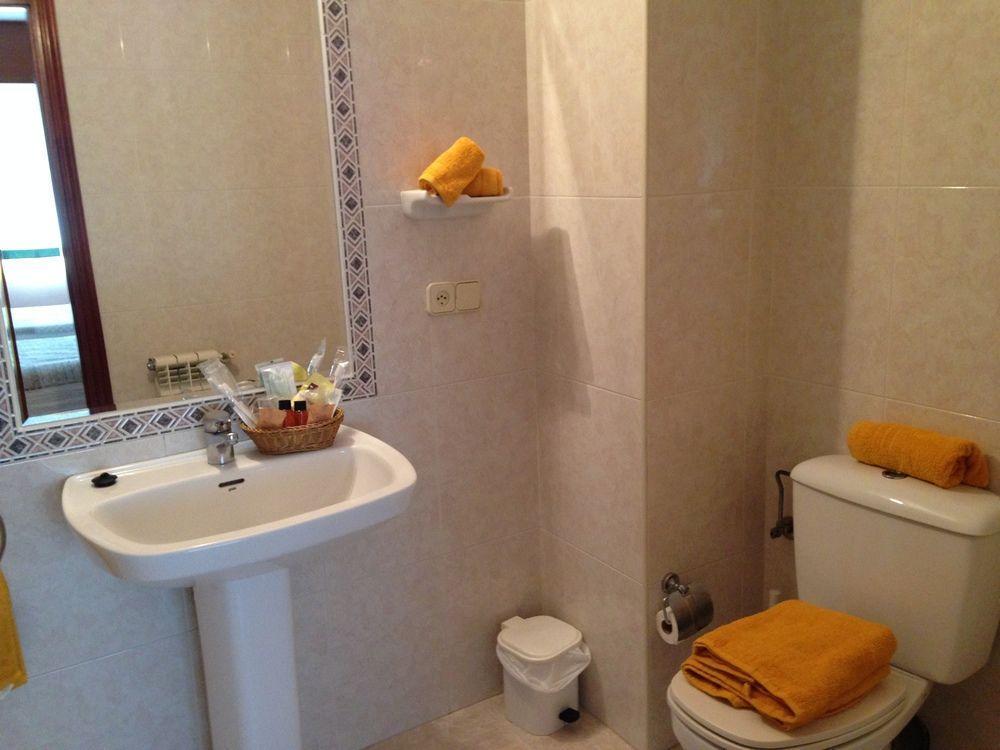 פרול Hostal La Frontera מראה חיצוני תמונה